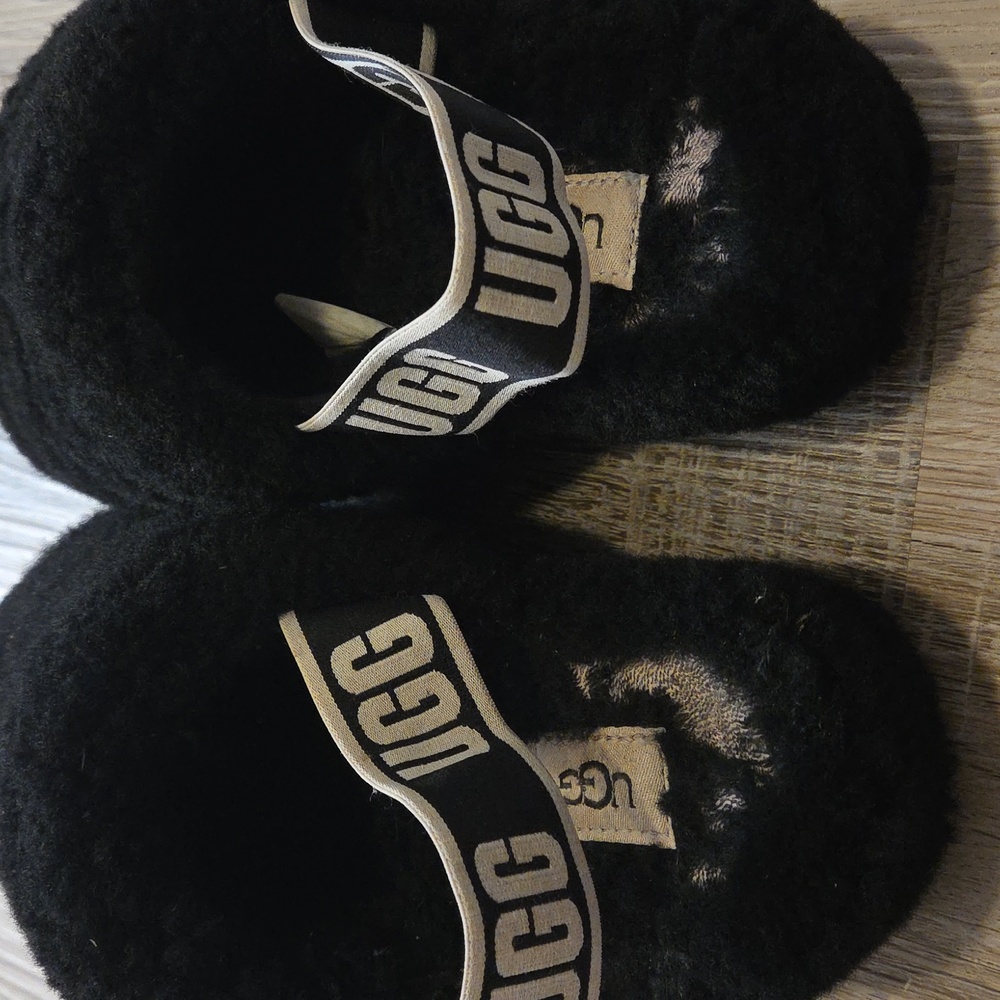 UGG Black Fluffy Slides - Picture 6 of 7